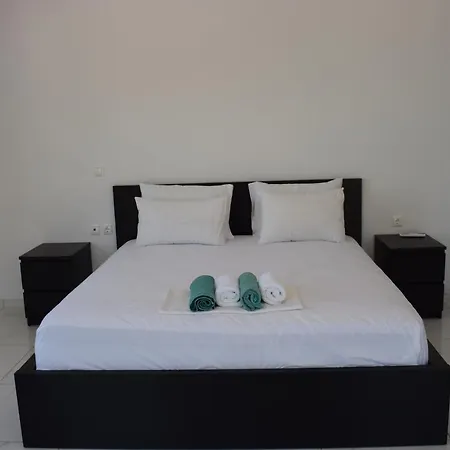 Apartment Black & White Divarata