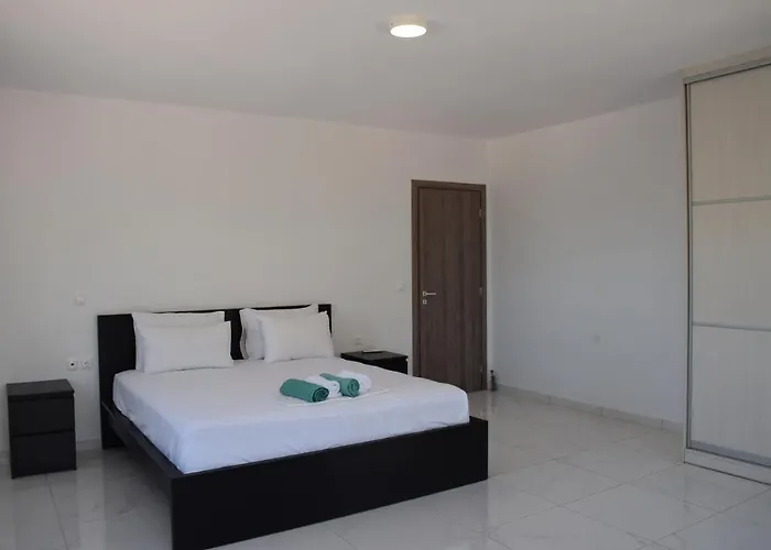 Black & White * Divarata